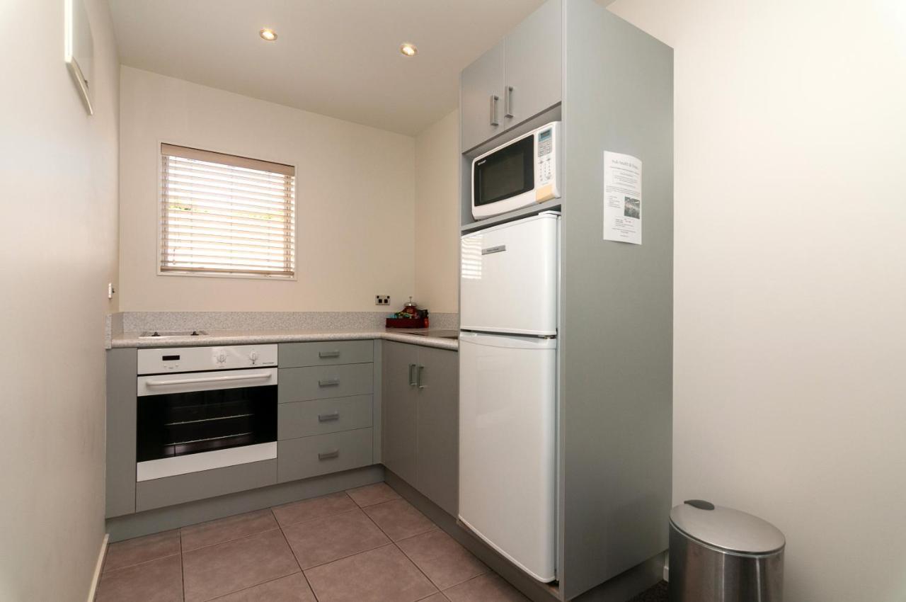 The Park Motel Hawera Exterior photo